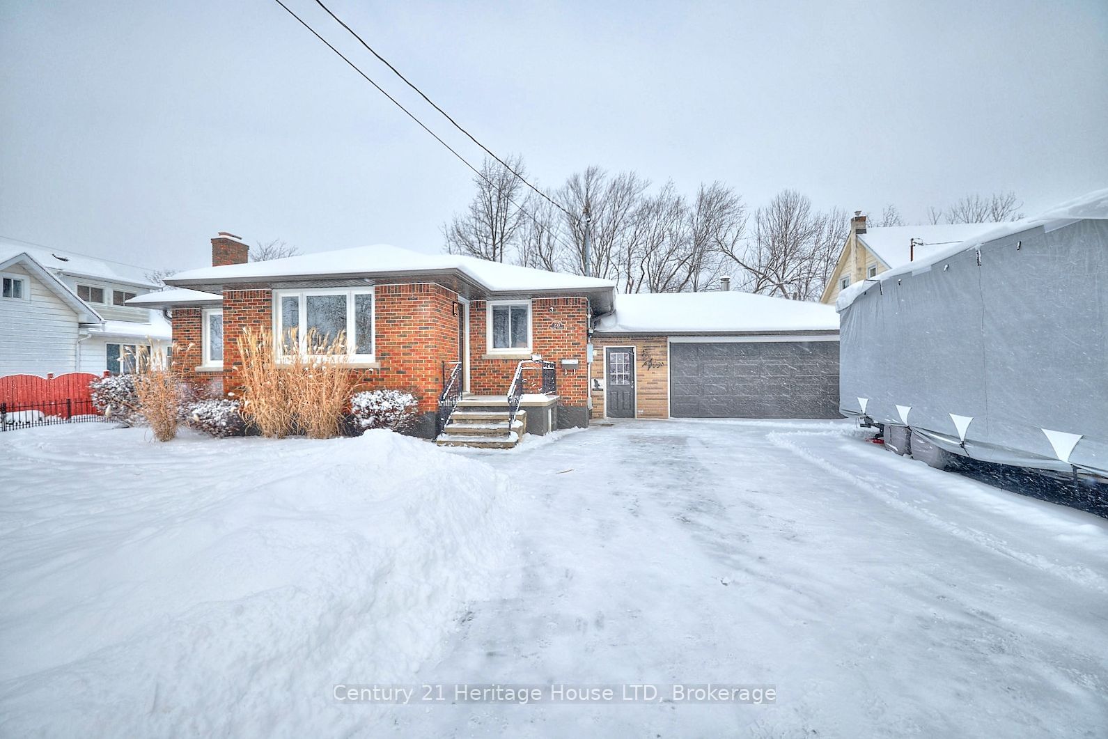 Detached House for sale at 203 Murray Street, Fort Erie, 332 - Central, L2A 2B7 - MLS: X11937638