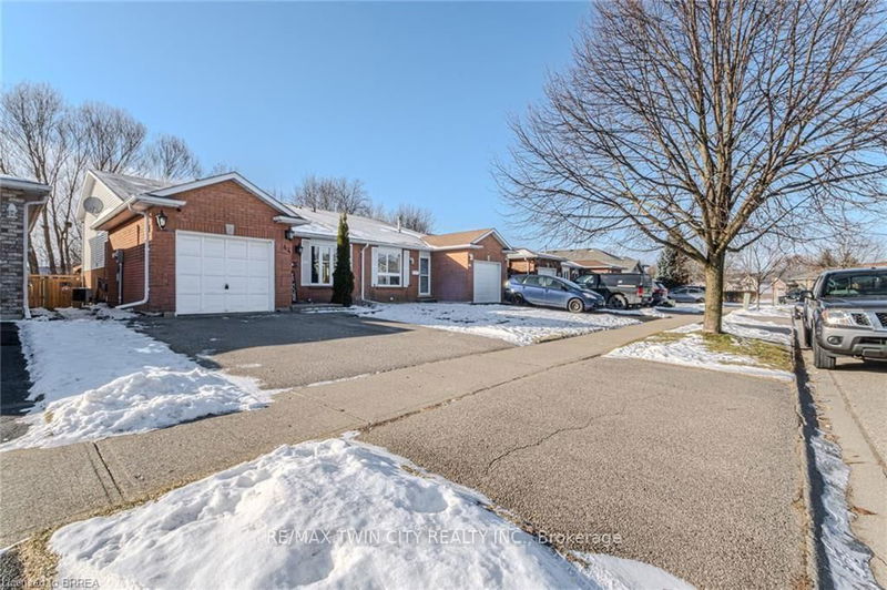 home for sale on 44 Buchanan Crescent