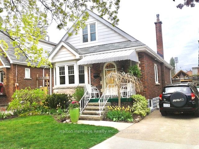 Detached House for sale at 6 Park Row, Hamilton, Delta, L8K 2J4 - MLS: X11937668