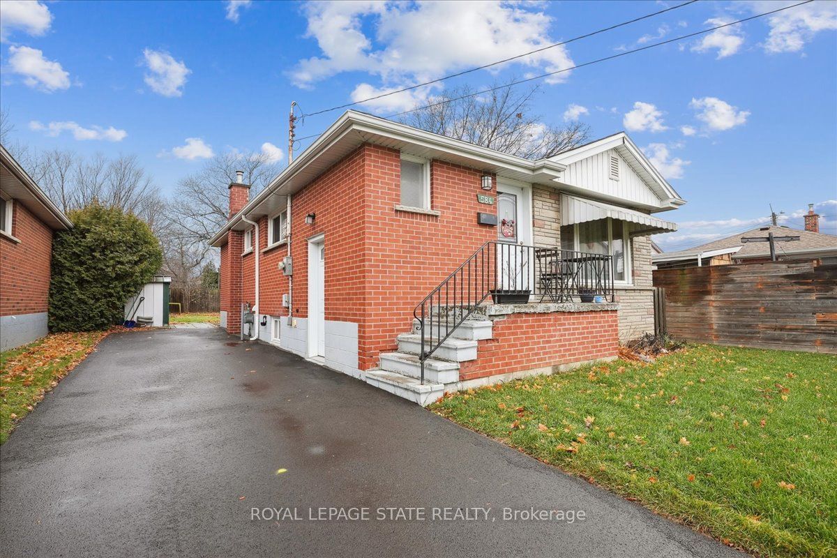 Detached House for sale at 584 East 27th Street, Hamilton, Burkholme, L8V 3H6 - MLS: X11937747