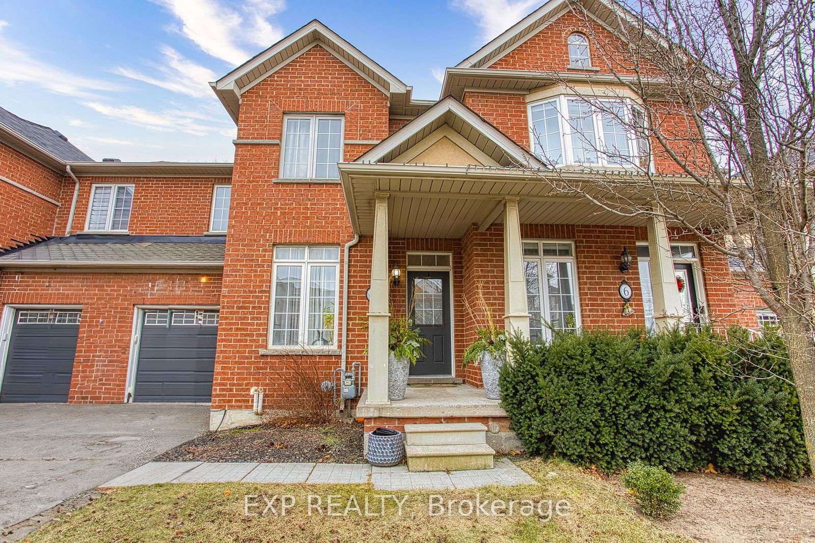 Townhouse for sale at 8 Glendarling Crescent, Hamilton, Winona Park, L8E 0A9 - MLS: X11937837