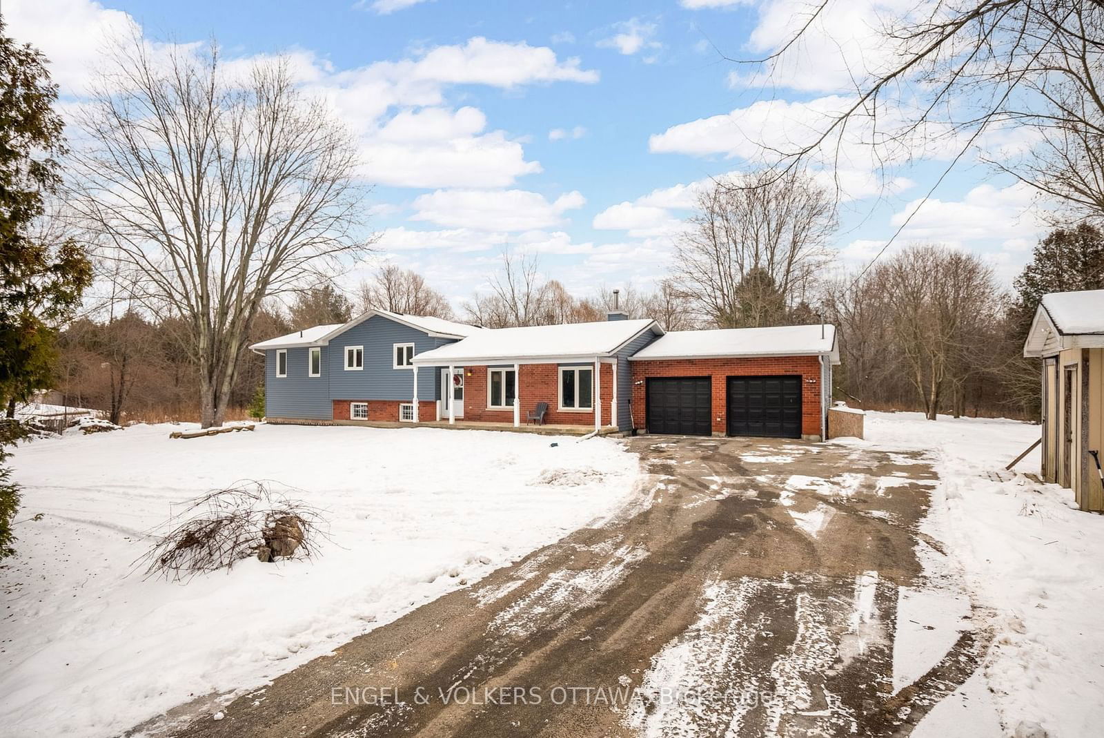 Detached House for sale at 8301 Albert Bouwers Circle, Greely - Metcalfe - Osgoode - Vernon and Area, 1605 - Osgoode Twp North of Reg Rd 6, K0A 2P0 - MLS: X11937920