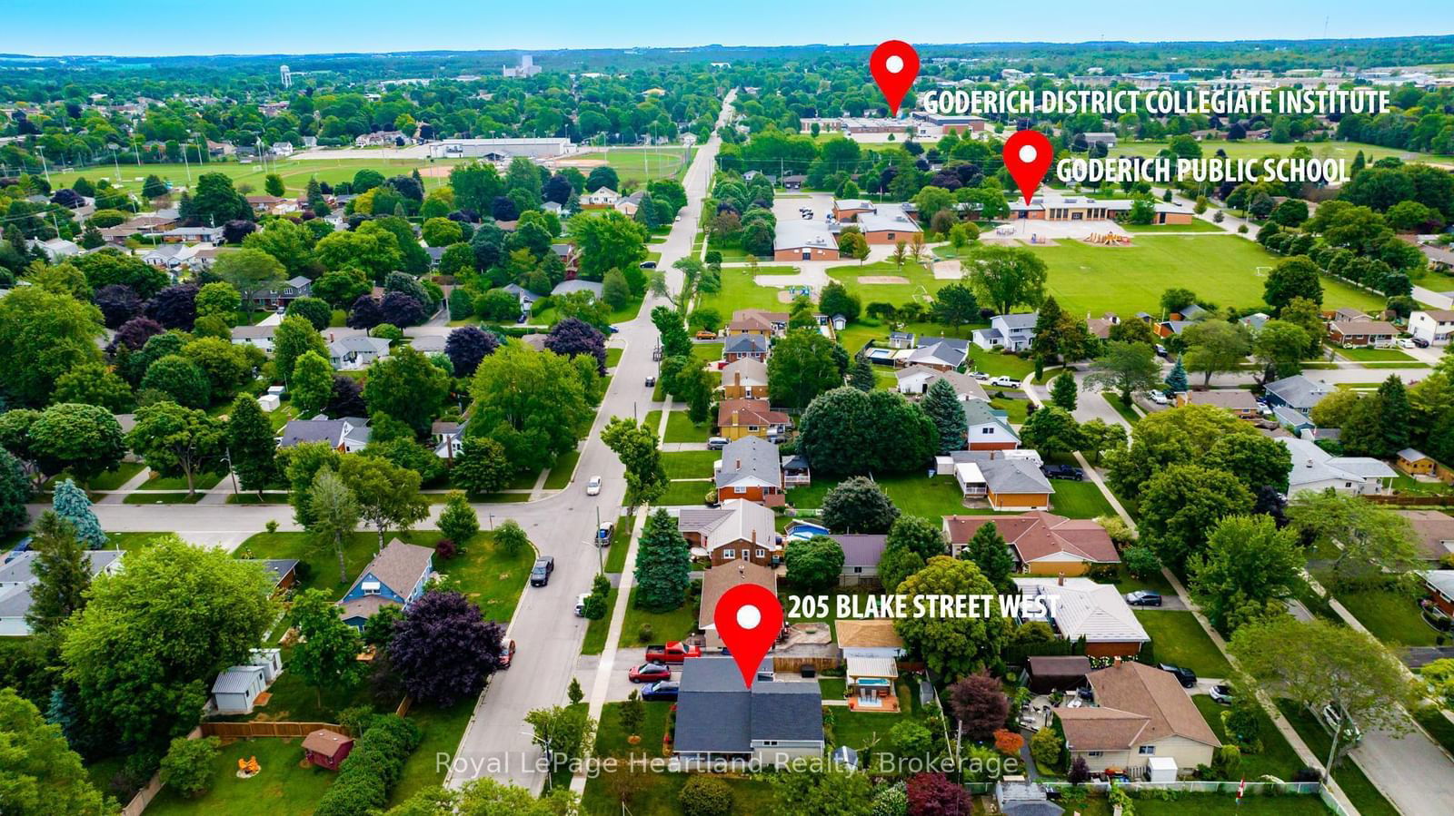 Detached House sold at 205 BLAKE Street, Goderich, Goderich Town, N7A 1Z1 - MLS: X11937954