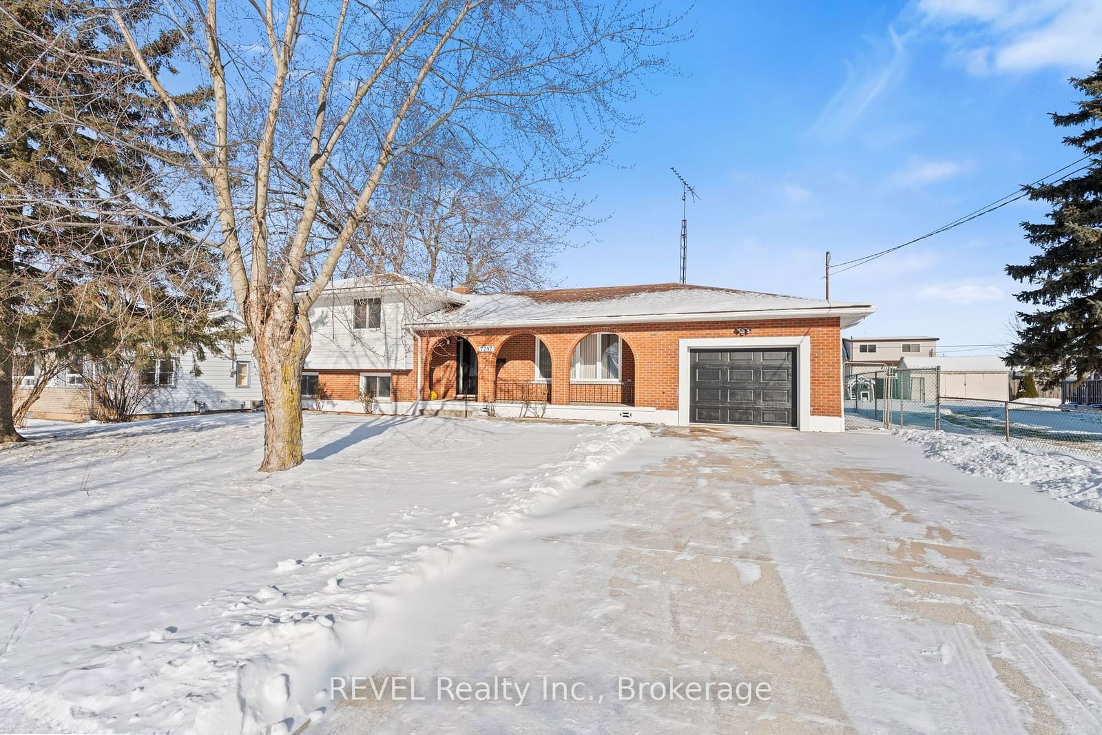 Detached House for sale at 7797 Mulhern Street, Niagara Falls, 213 - Ascot, L2H 1B6 - MLS: X11937955