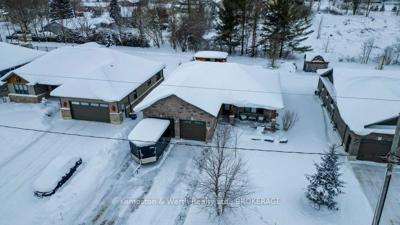 35 Ann St, Minto - Clifford image-0-0