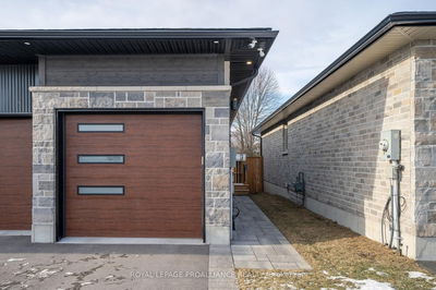 Unit B — 74 Dewal Pl, Belleville -  image-0-1
