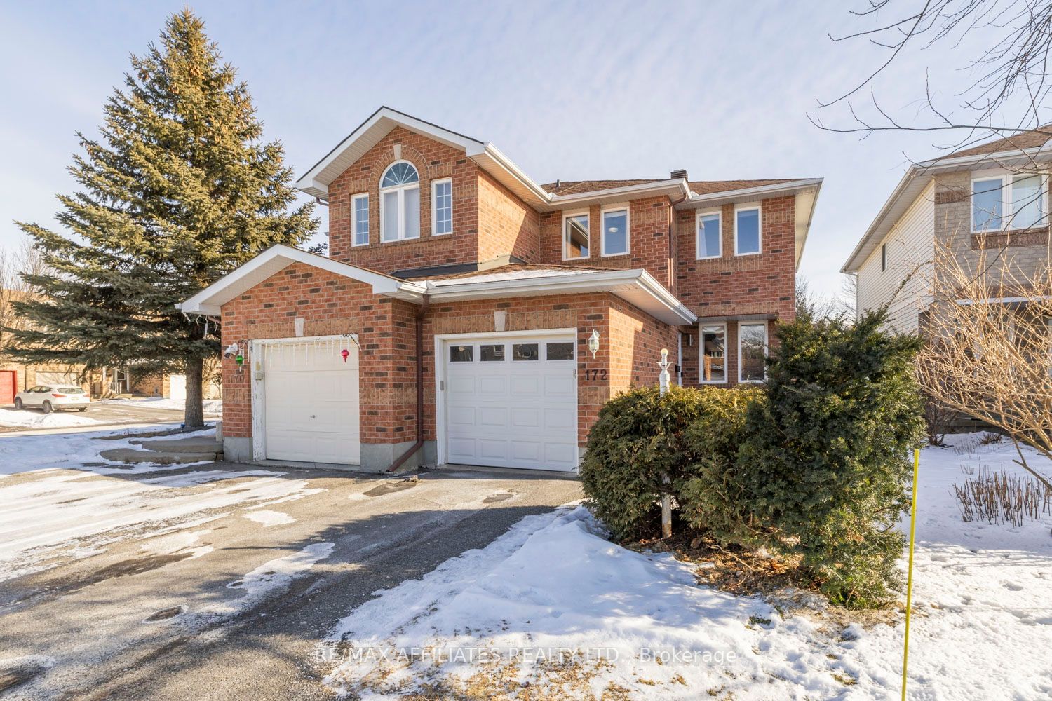 Semi-Detached House sold at 172 Mountshannon Drive, Barrhaven, 7706 - Barrhaven - Longfields, K2J 4M9 - MLS: X11938134