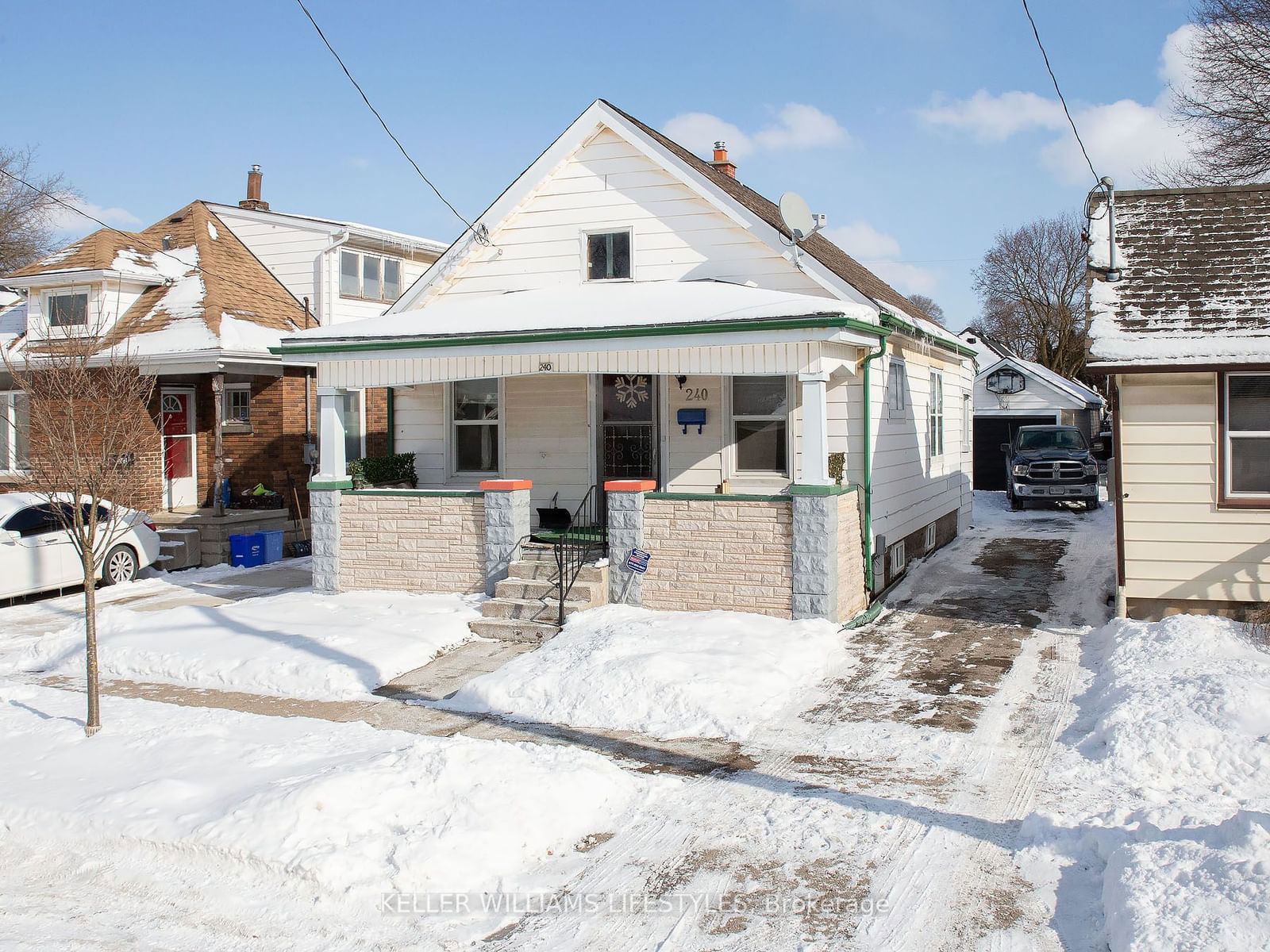 Detached House for sale at 240 East Street, London, East M, N5Z 2S2 - MLS: X11938170