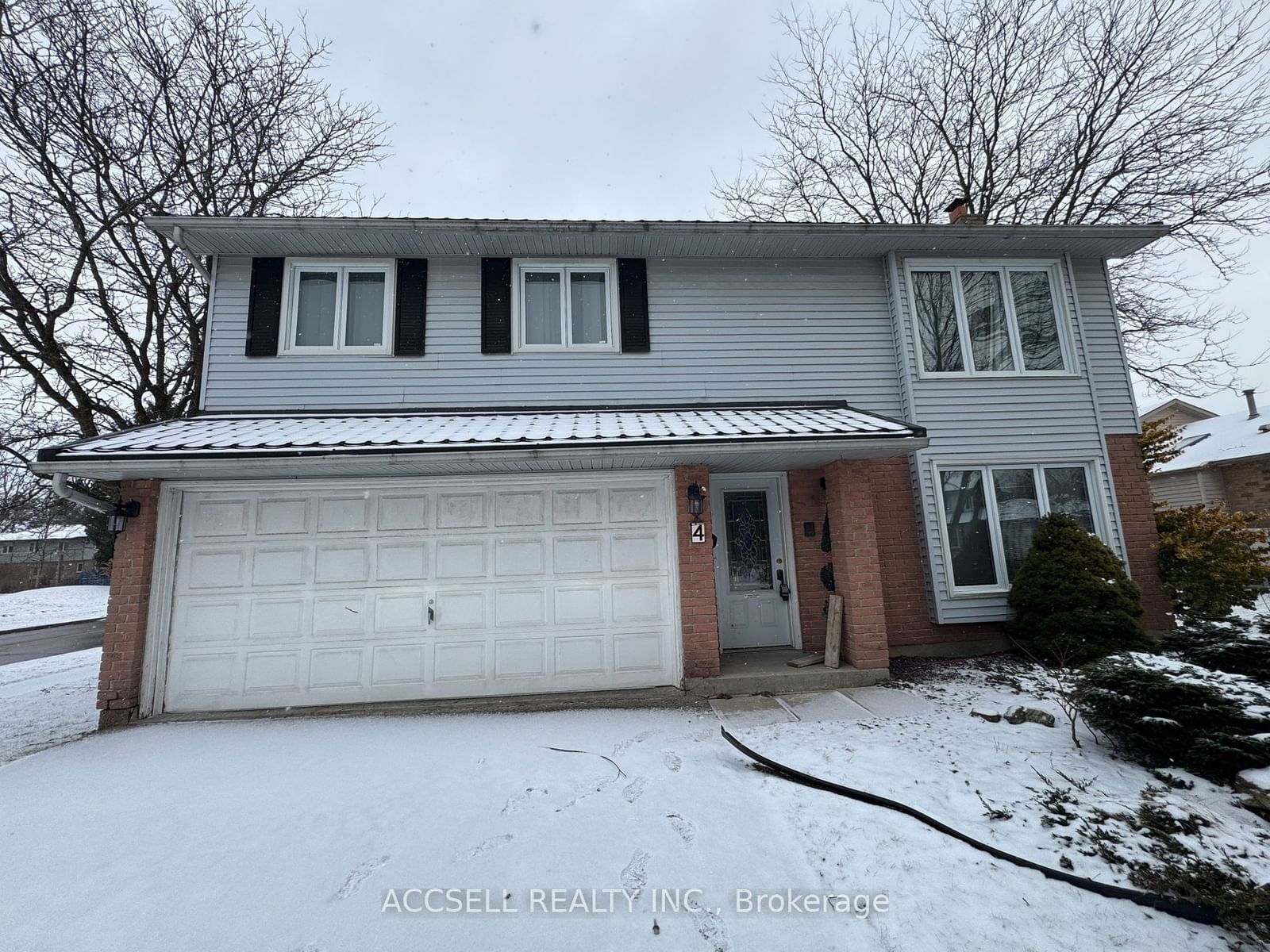 Detached House for sale at 4 Banting Crescent, London, North I, N6G 4G2 - MLS: X11938472