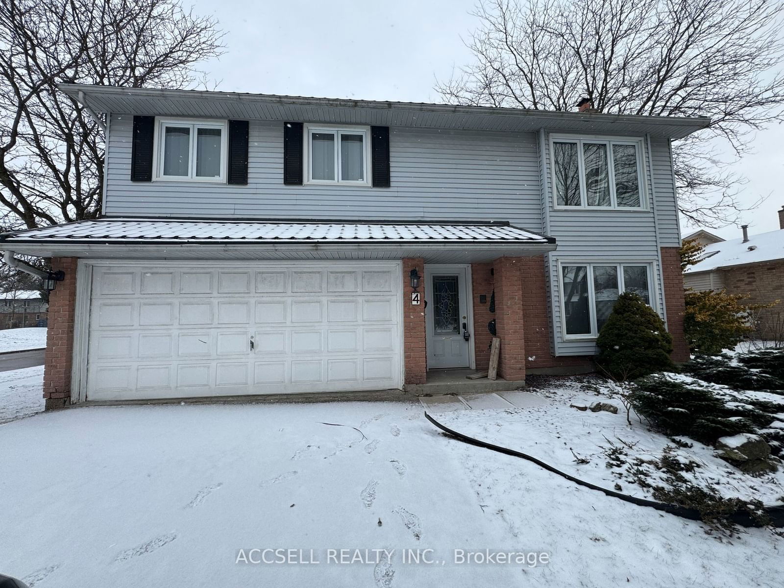 Detached House for sale at 4 Banting Crescent, London, North I, N6G 4G2 - MLS: X11938472