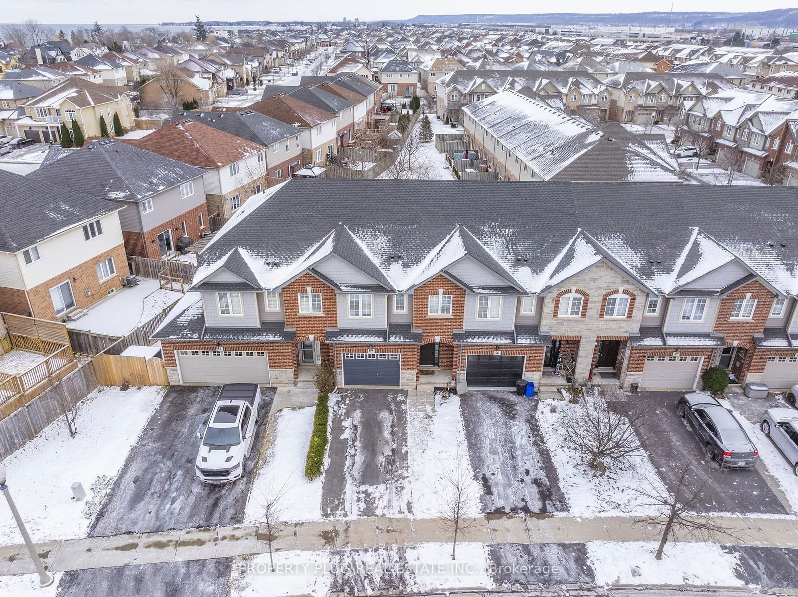 Townhouse for sale at 52 Dartmouth Gate, Hamilton, Stoney Creek, L8E 0B9 - MLS: X11938723