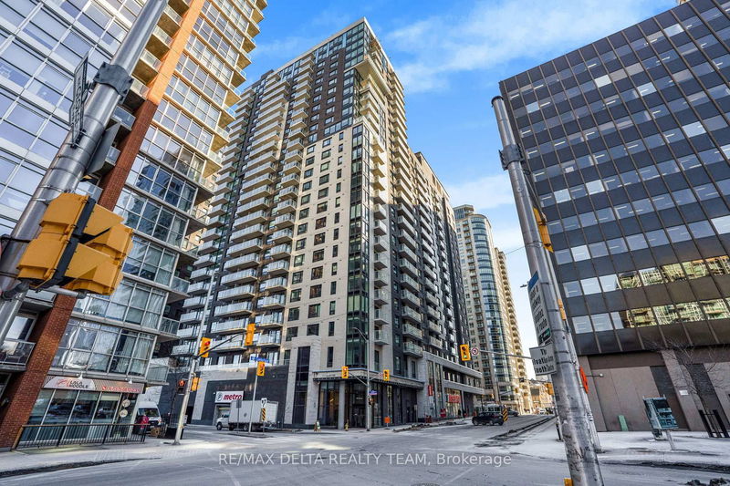 home for lease on 2208-180 George Street