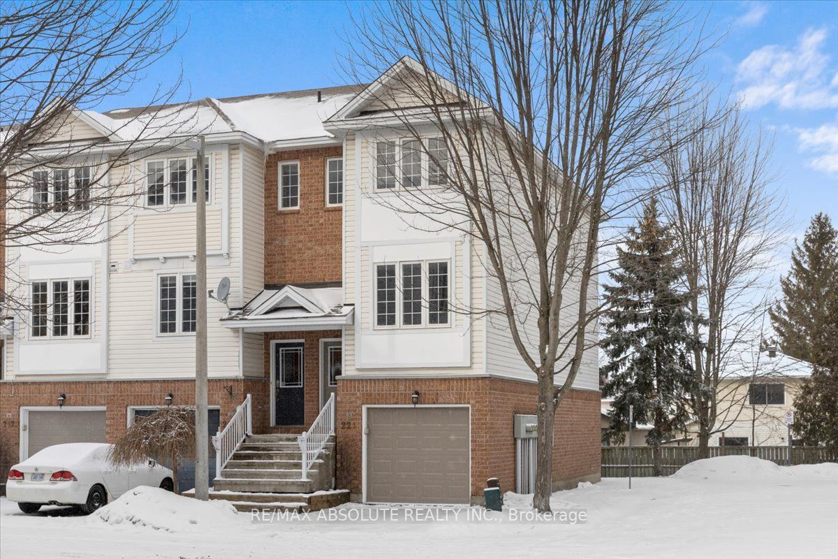 Townhouse sold at 221 Gershwin Pt, Bells Corners and South to Fallowfield, 7802 - Westcliffe Estates, K2H 1G6 - MLS: X11938779