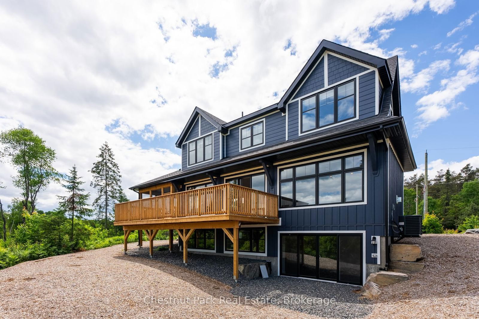 Building at 1082 Echo Hills Road, Lake of Bays, Franklin