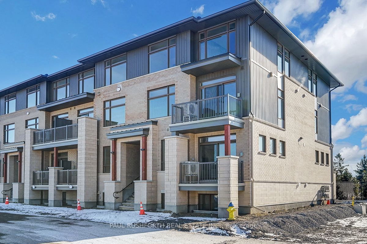 Townhouse for sale at 1023 Silhouette, Barrhaven, 7704 - Barrhaven - Heritage Park, K2J 4S3 - MLS: X11939079