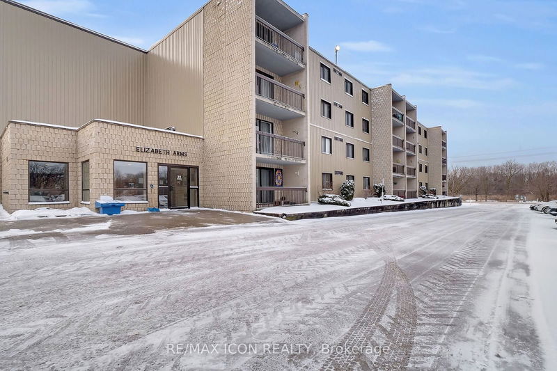 Unit 408 — 31 Victoria St, Strathroy-Caradoc - NW image-0-0