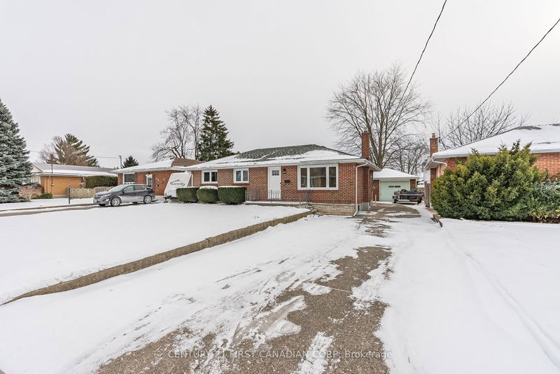 home for lease on Upper-177 Myrtle Street