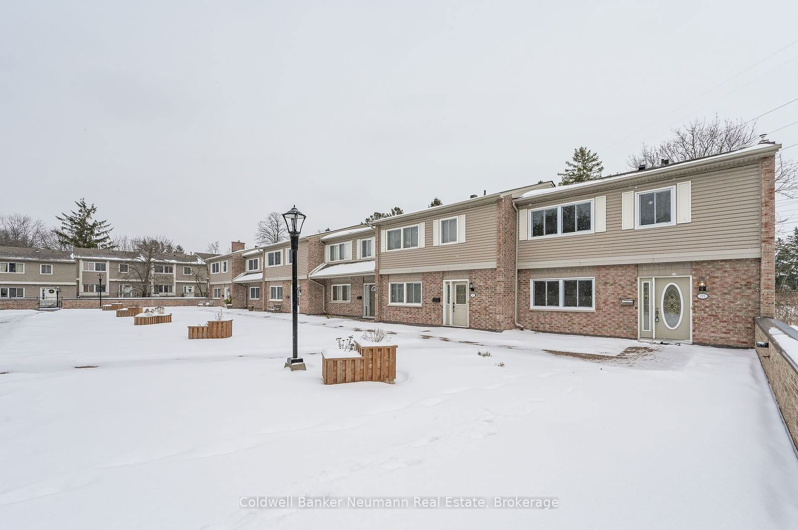 Townhouse for sale at 173-295 WATER Street, Guelph, Old University, N1G 2X5 - MLS: X11939171