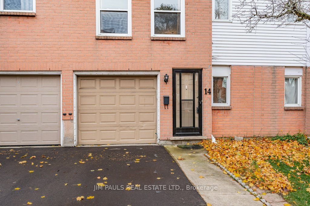 Townhouse sold at 14-1255 Upper Gage Avenue, Hamilton, Quinndale, L8W 3C7 - MLS: X11939345