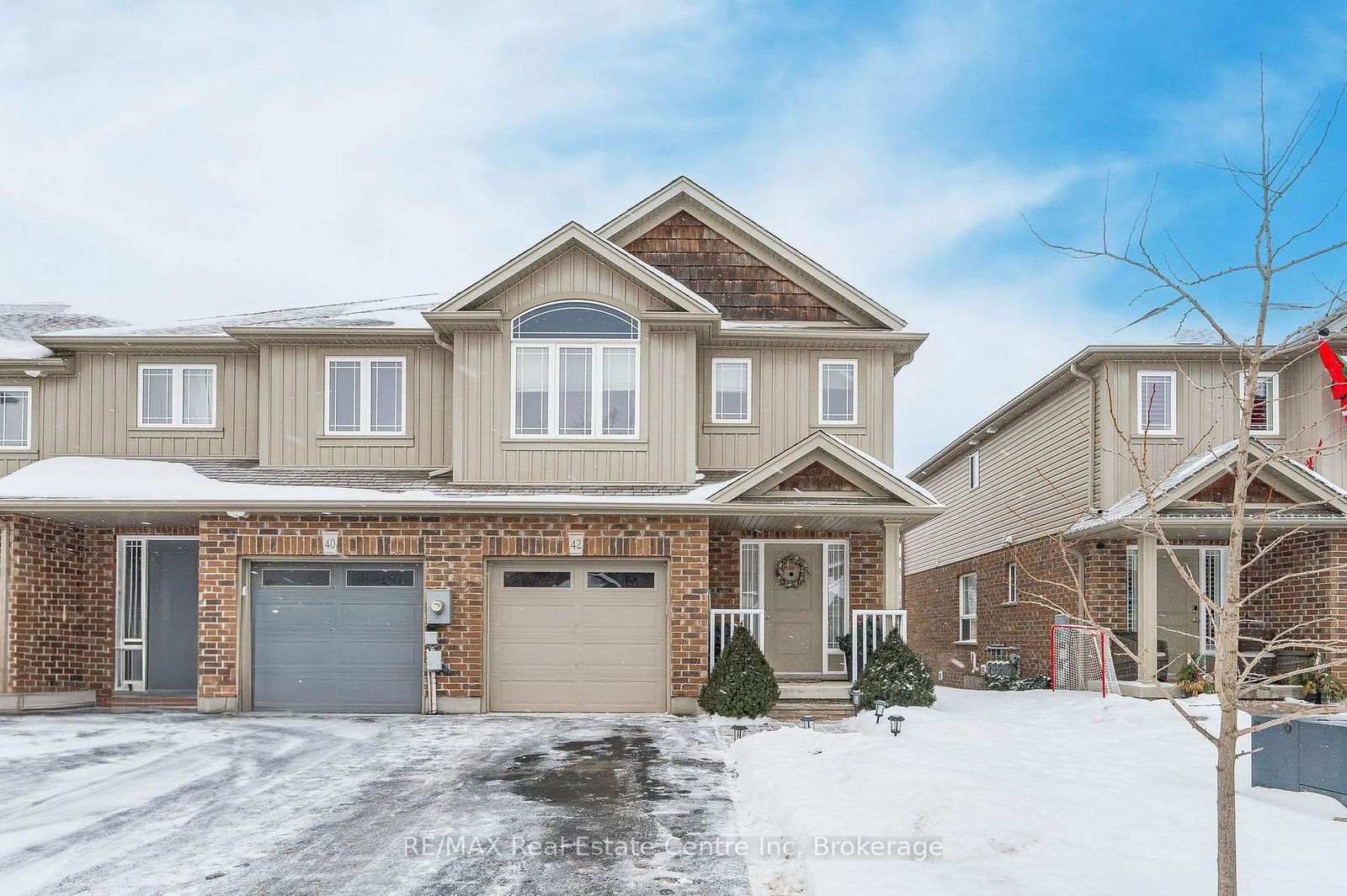 Townhouse for sale at 42 Jeffrey Drive, Guelph, Grange Hill East, N1E 0M4 - MLS: X11939606