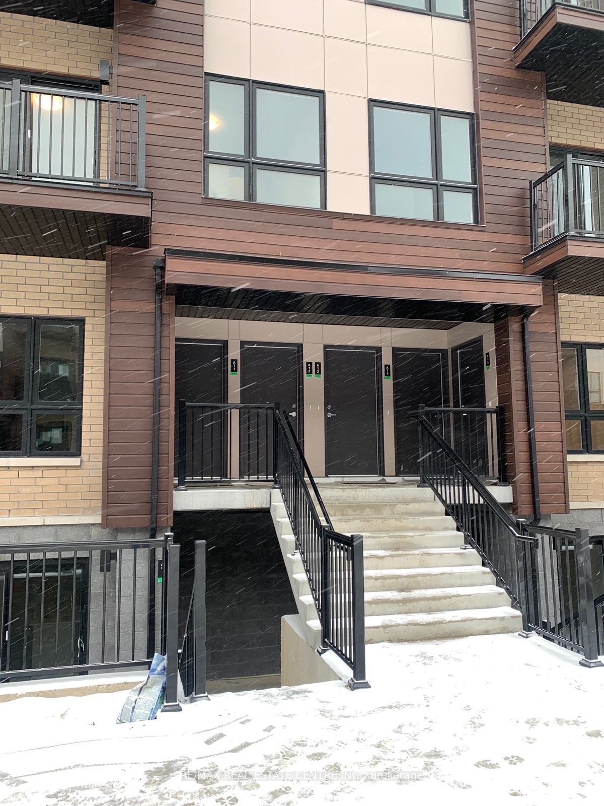 Townhouse for lease at A12-10 Palace Street, Kitchener, N2E 0J3 - MLS: X11939782