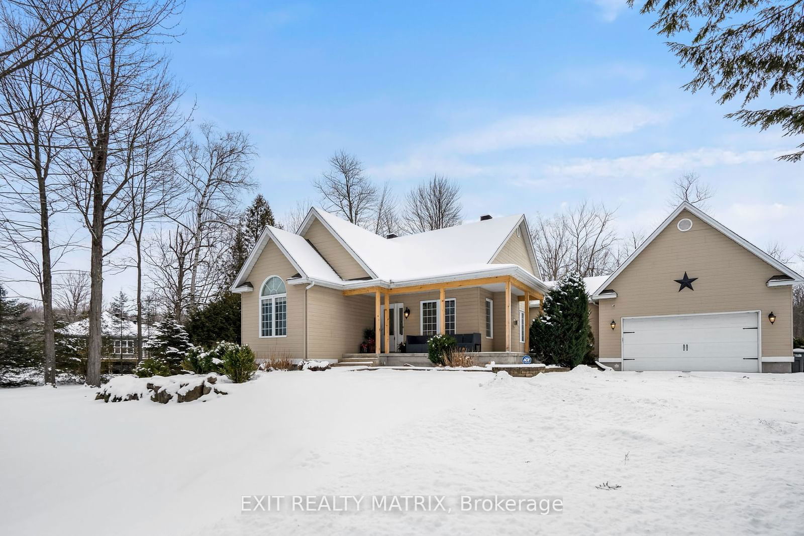 Detached House for sale at 736 FOX RUN Road, Champlain, 614 - Champlain Twp, K6A 0G7 - MLS: X11939824