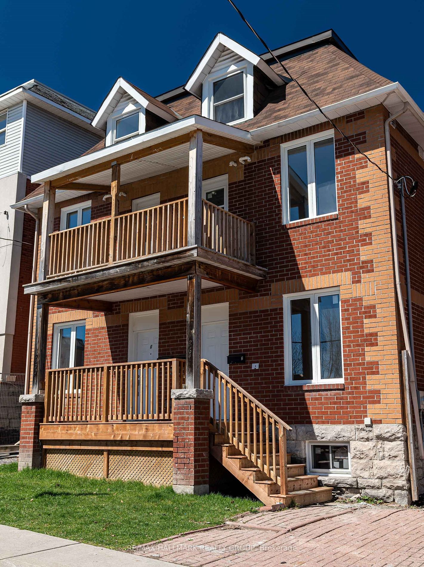 Building at 261 Somerset Street, Ottawa, Sandy Hill