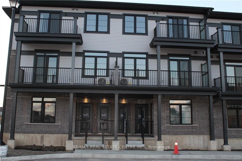 Townhouse for lease at 128 Wheat Lane, Kitchener, N2R 0R4 - MLS: X11939855