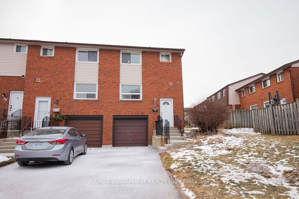 Townhouse for sale at 27-90 Magnolia Drive, Hamilton, Mountview, L9C 6R9 - MLS: X11939932