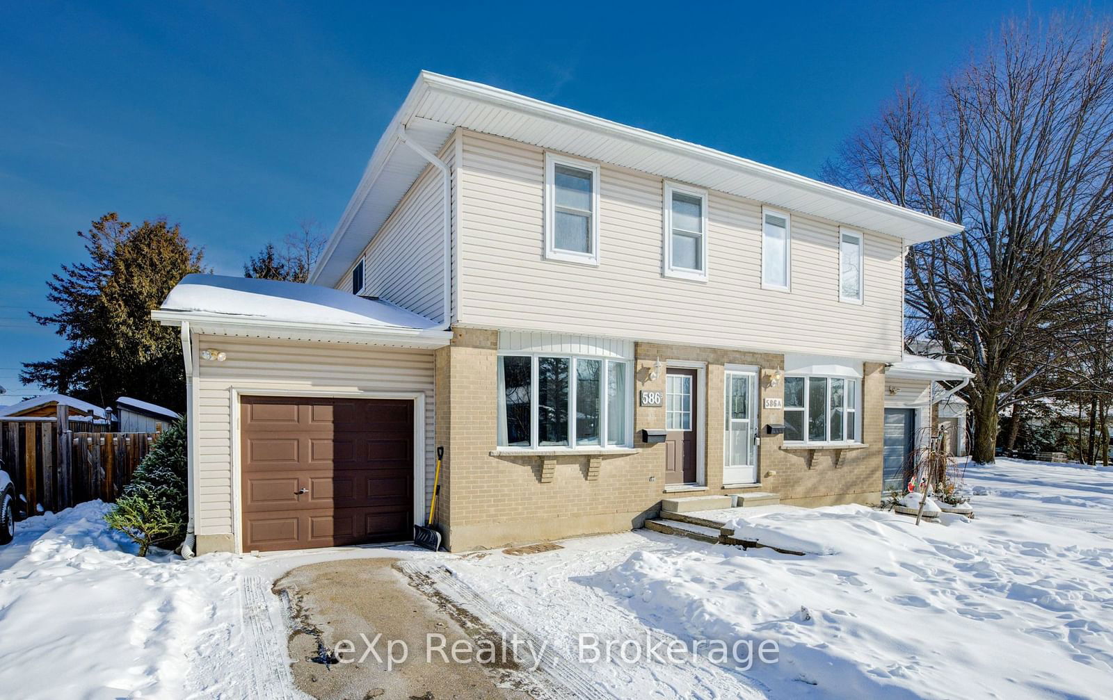 Semi-Detached House for sale at B-586 Mount Anne Drive, Waterloo, N2L 4W3 - MLS: X11940018