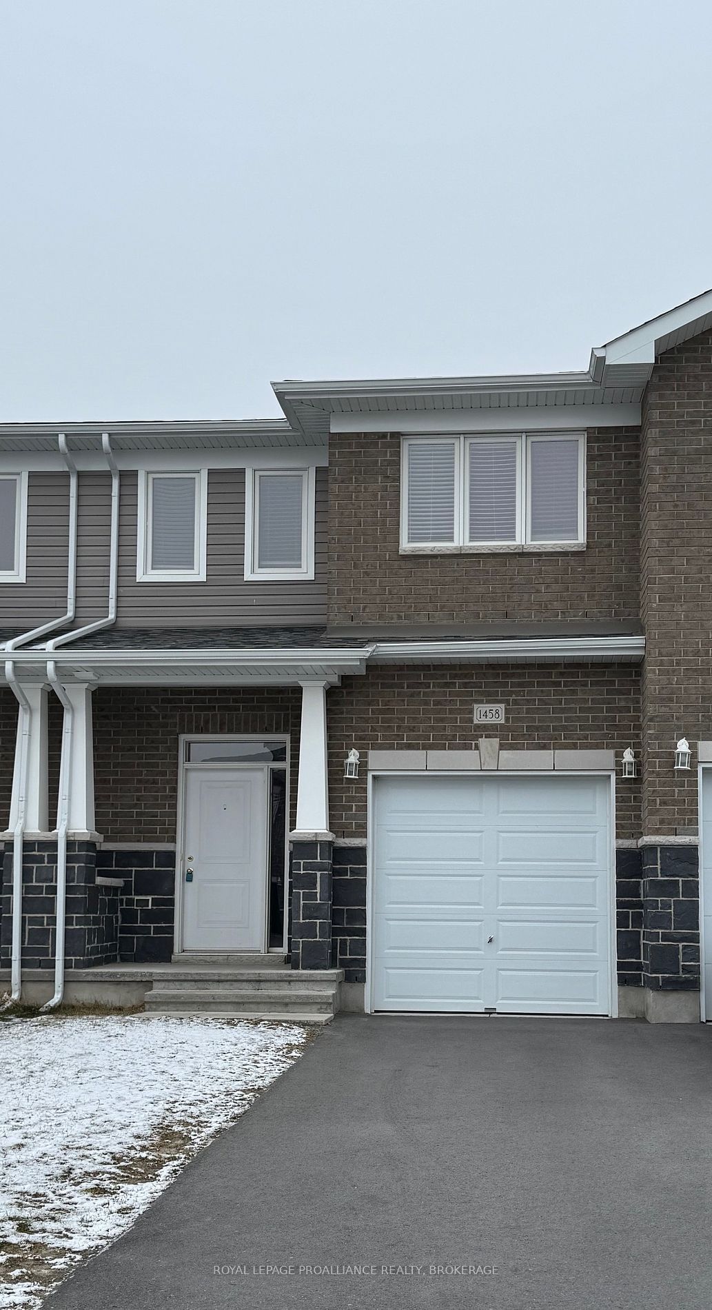 Townhouse for sale at 1458 Monarch Drive, Kingston, City Northwest, K7P 0R8 - MLS: X11940120