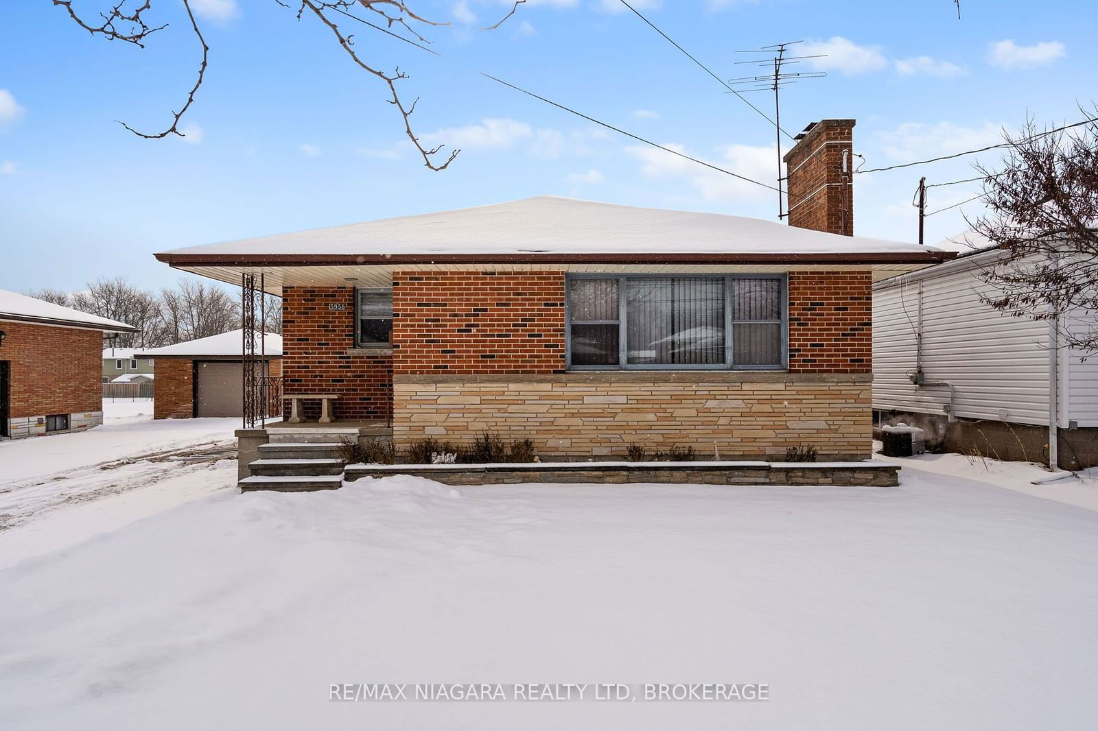 Detached House for sale at 5956 CHURCH`S Lane, Niagara Falls, 205 - Church's Lane, L2J 1Y7 - MLS: X11940165