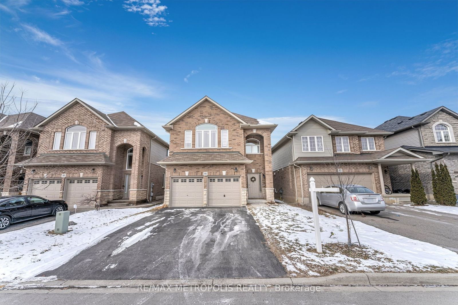 Detached House for sale at 86 KEYSTONE Crescent, Hamilton, Rural Glanbrook, L0R 1P0 - MLS: X11940263