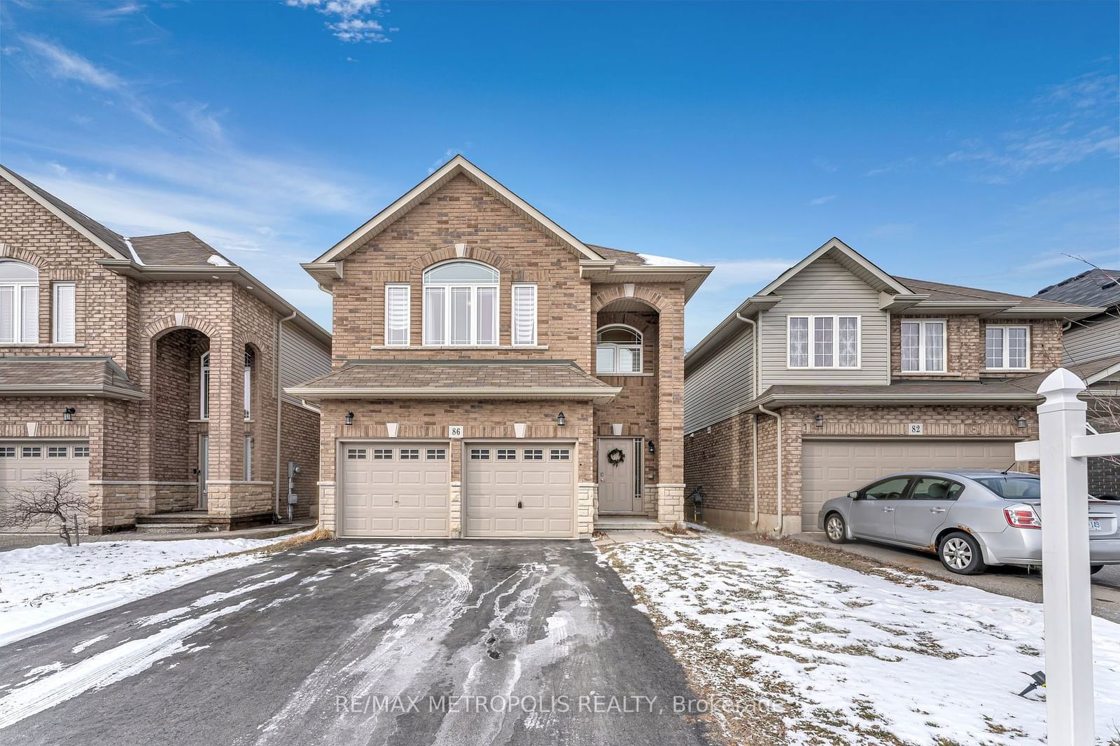 Detached House for sale at 86 KEYSTONE Crescent, Hamilton, Rural Glanbrook, L0R 1P0 - MLS: X11940263