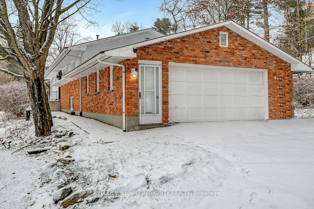 Detached House for sale at 153 Pineridge Road, Carp - Huntley Ward, 9101 - Carp, K0A 1L0 - MLS: X11940405