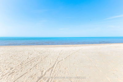 10342 Beach O' Pines Rd, Lambton Shores - Grand Bend image-0-3