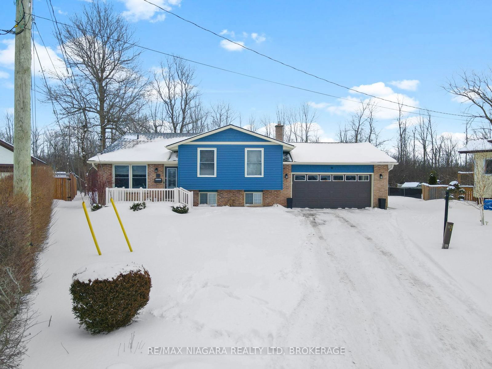 Detached House for sale at 10 Englewood Court, Fort Erie, 334 - Crescent Park, L2A 5X5 - MLS: X11940788