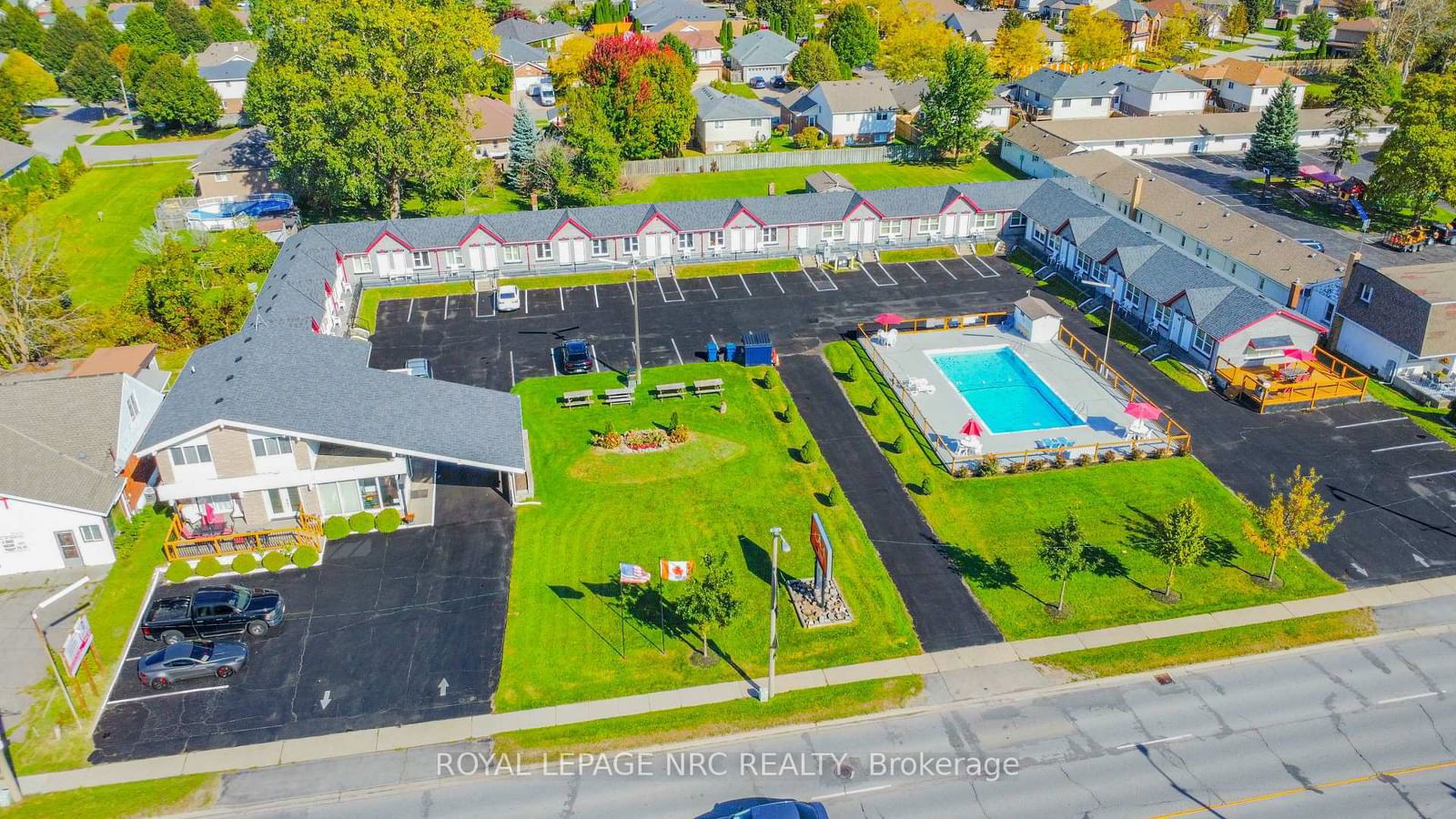 Building at 7895 Lundy's Lane, Niagara Falls, 213 - Ascot