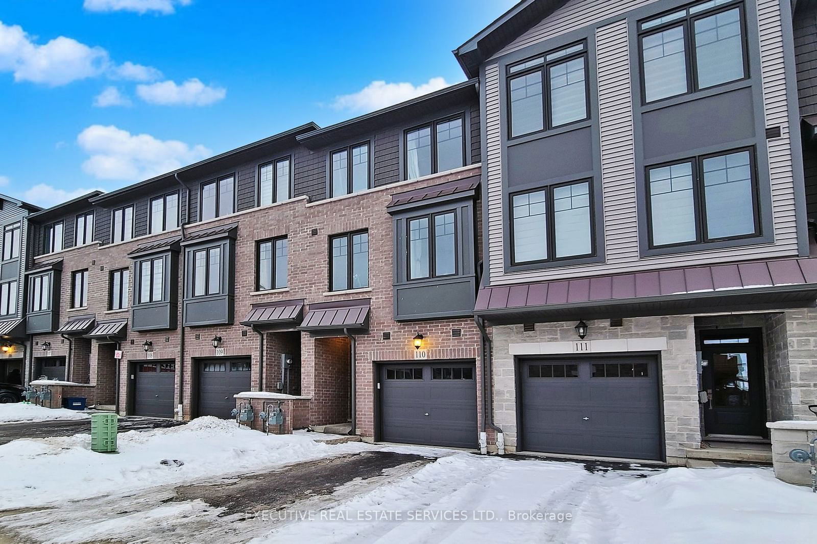 Townhouse for lease at 110-10 Birmingham Drive, Cambridge, N1R 0C6 - MLS: X11940996