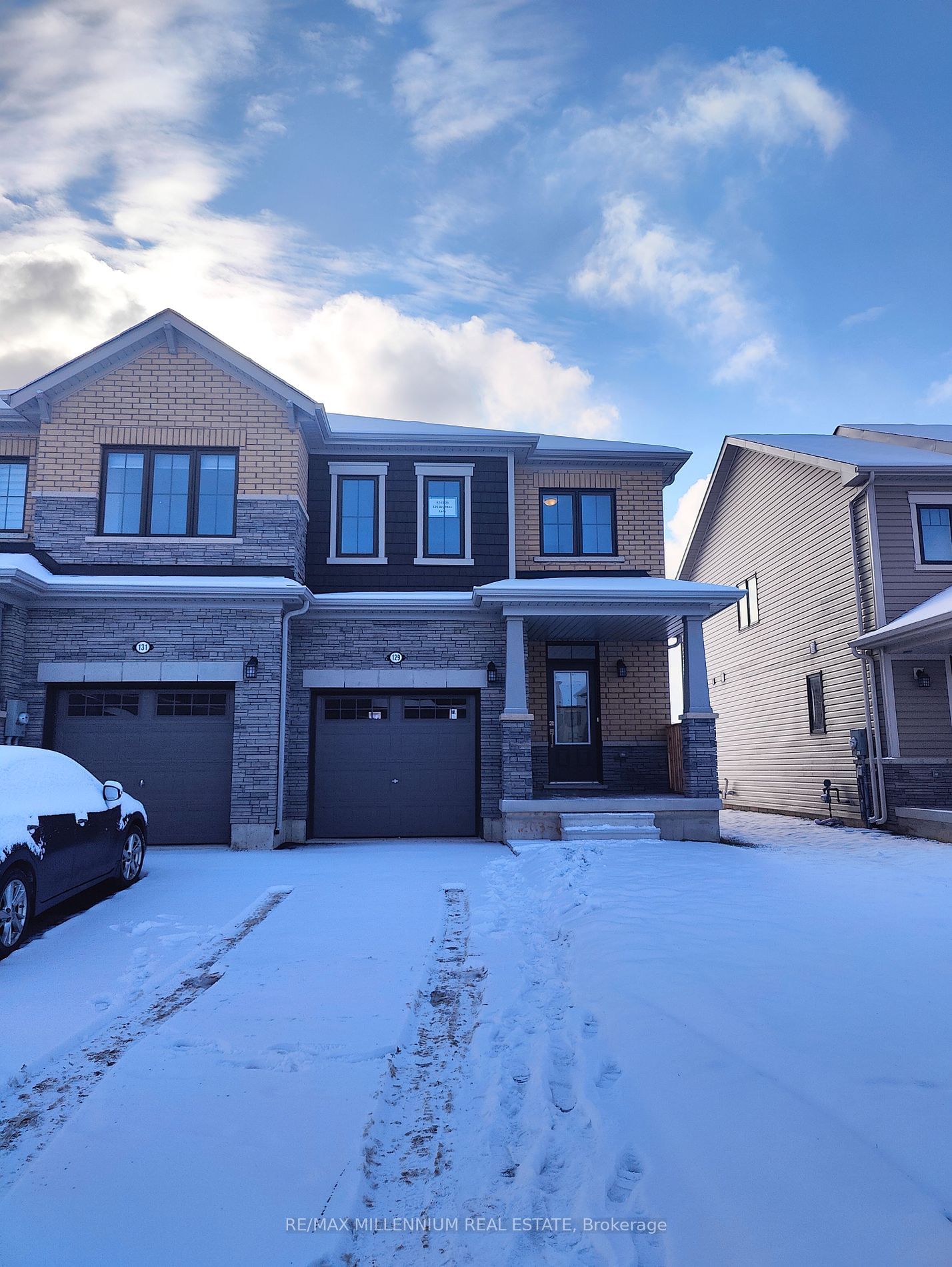 Townhouse for lease at 129 Brighton Lane, Thorold, L2V 0N7 - MLS: X11941163