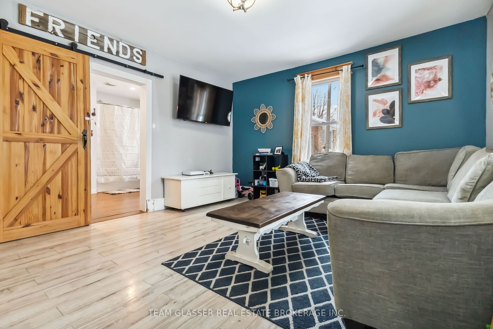 Listing Image 7
