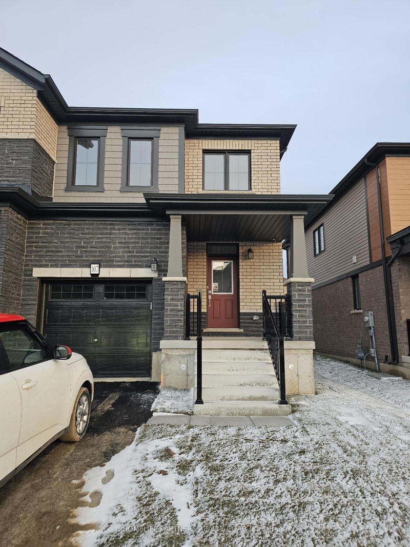 home for lease on 107 Granville Crescent