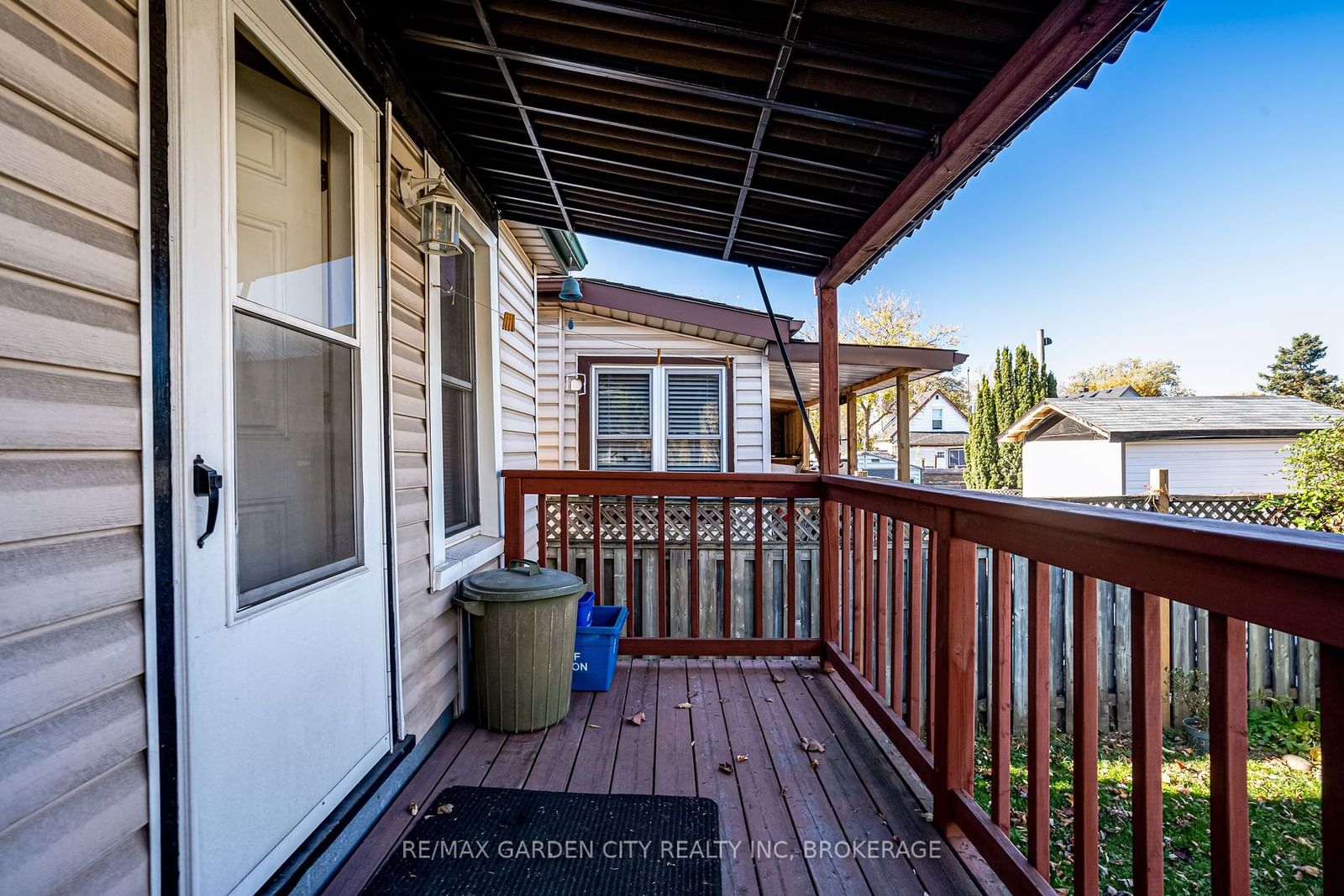 Listing Image 11