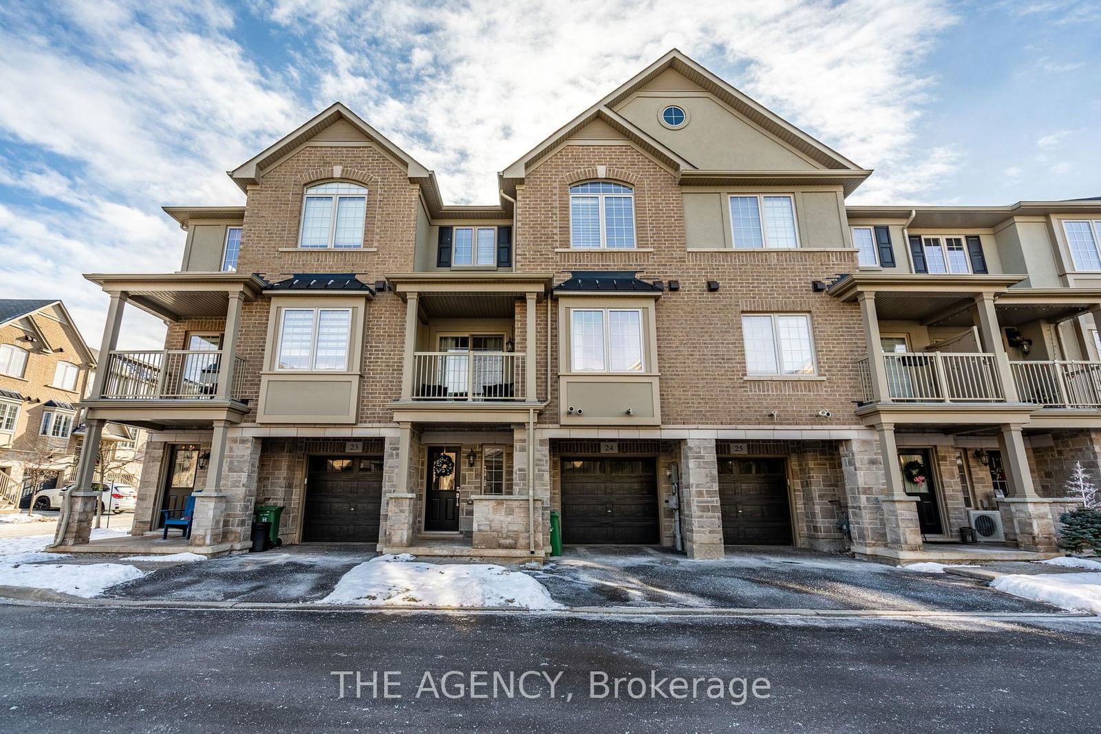 Townhouse leased at 24-215 dundas Street, Hamilton, Waterdown, L8B 0X1 - MLS: X11941956