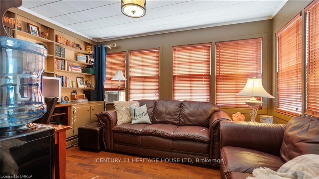 Listing Image 15