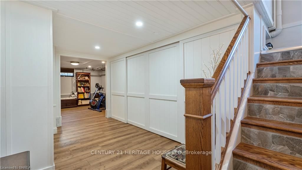 Listing Image 23