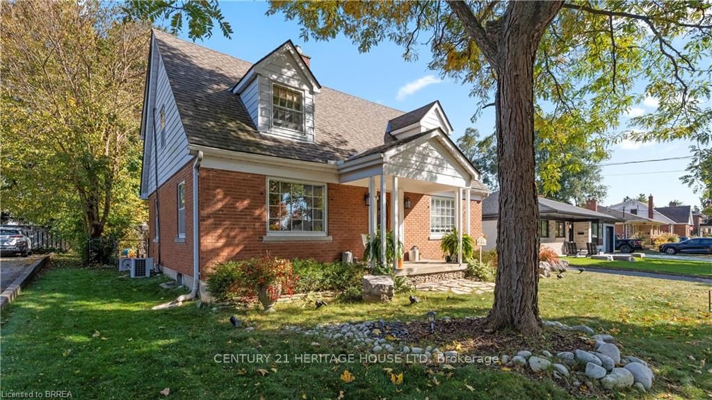 Detached House for sale at 46 Devon Street, Brantford, N3R 1M2 - MLS: X11942226