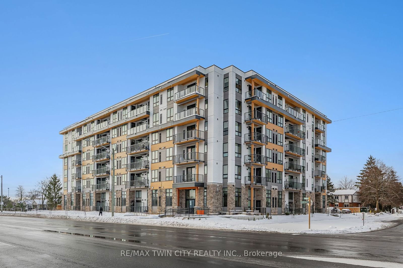 Condo for sale at 213-101 Golden Eagle Road, Waterloo, N2V 0H4 - MLS: X11942231