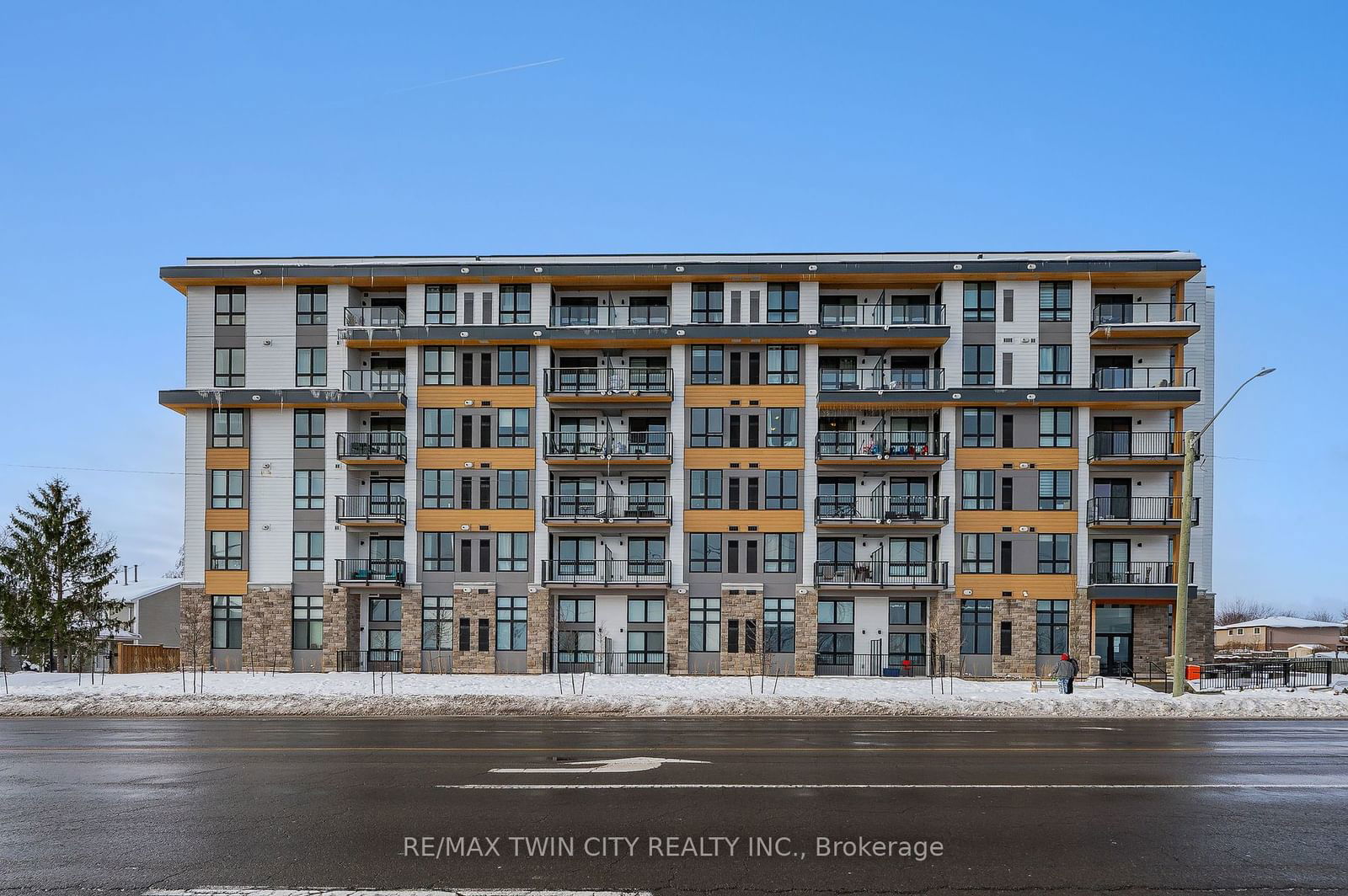 Condo for sale at 213-101 Golden Eagle Road, Waterloo, N2V 0H4 - MLS: X11942231