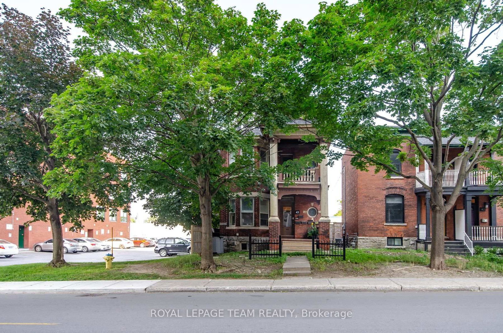 Building at 43 Bayswater Avenue, Ottawa, Hintonburg